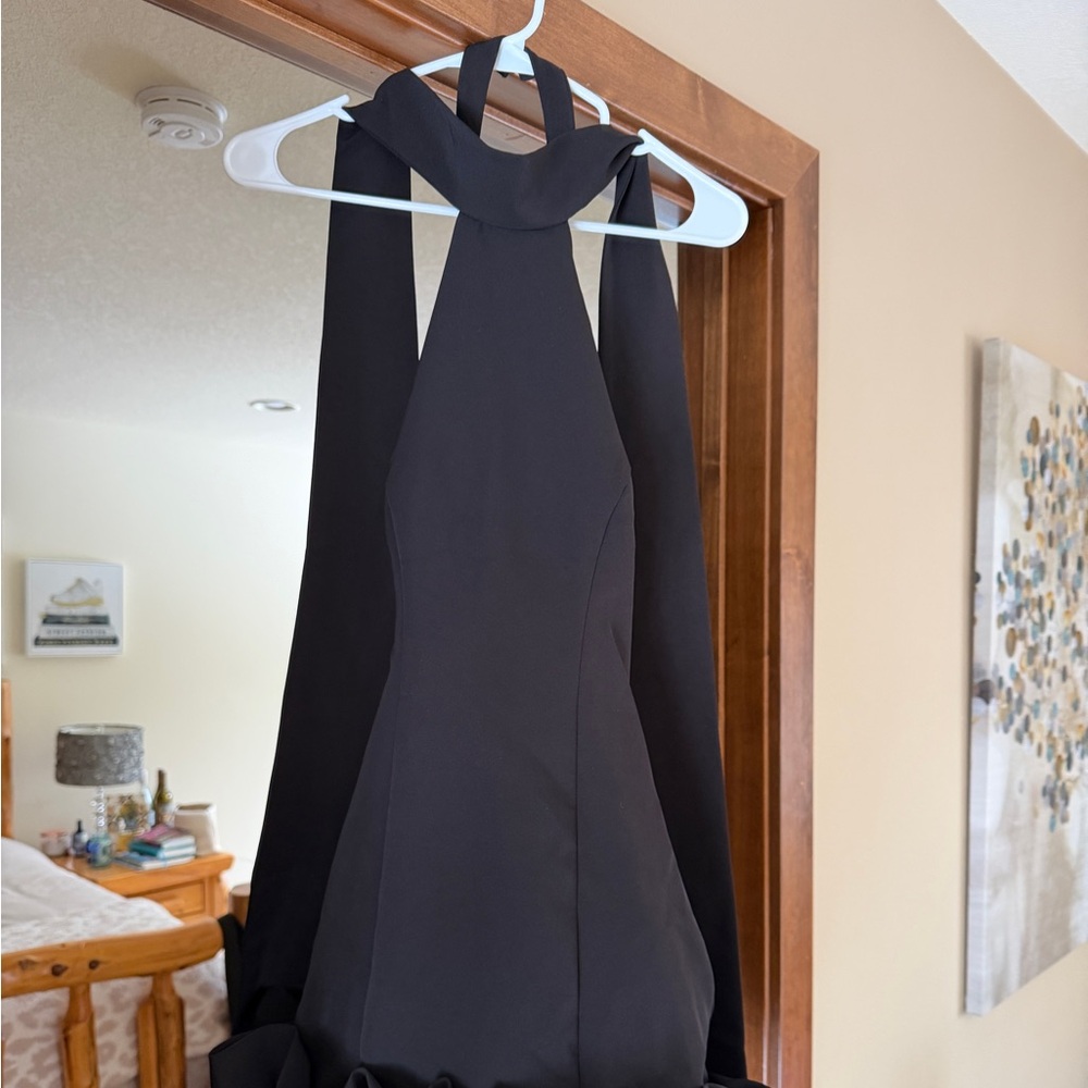 ClubL London Elegant Black Mini Dress - Picture 3 of 5